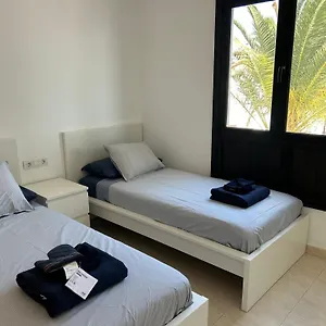  Apartment 2 Bedroom Floor Close To